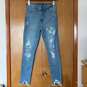 NEW Abercrombie & Fitch Ripped High Rise Super Skinny Jeans